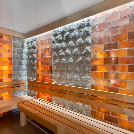 ホテル Hunguest Helios ヘーヴィーズ