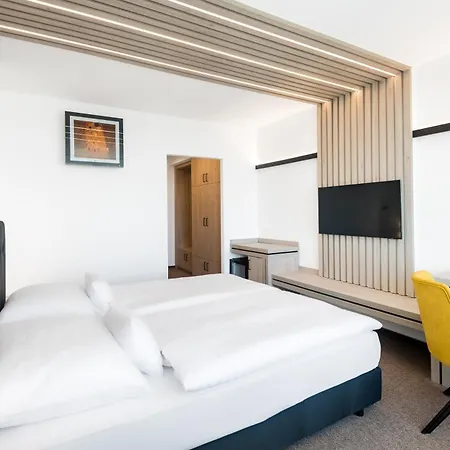 Hunguest Helios 4* ヘーヴィーズ