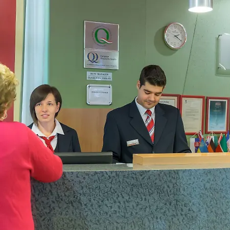 Hunguest Helios 4* ヘーヴィーズ