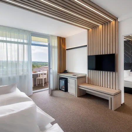 Hunguest Helios ホテル ヘーヴィーズ